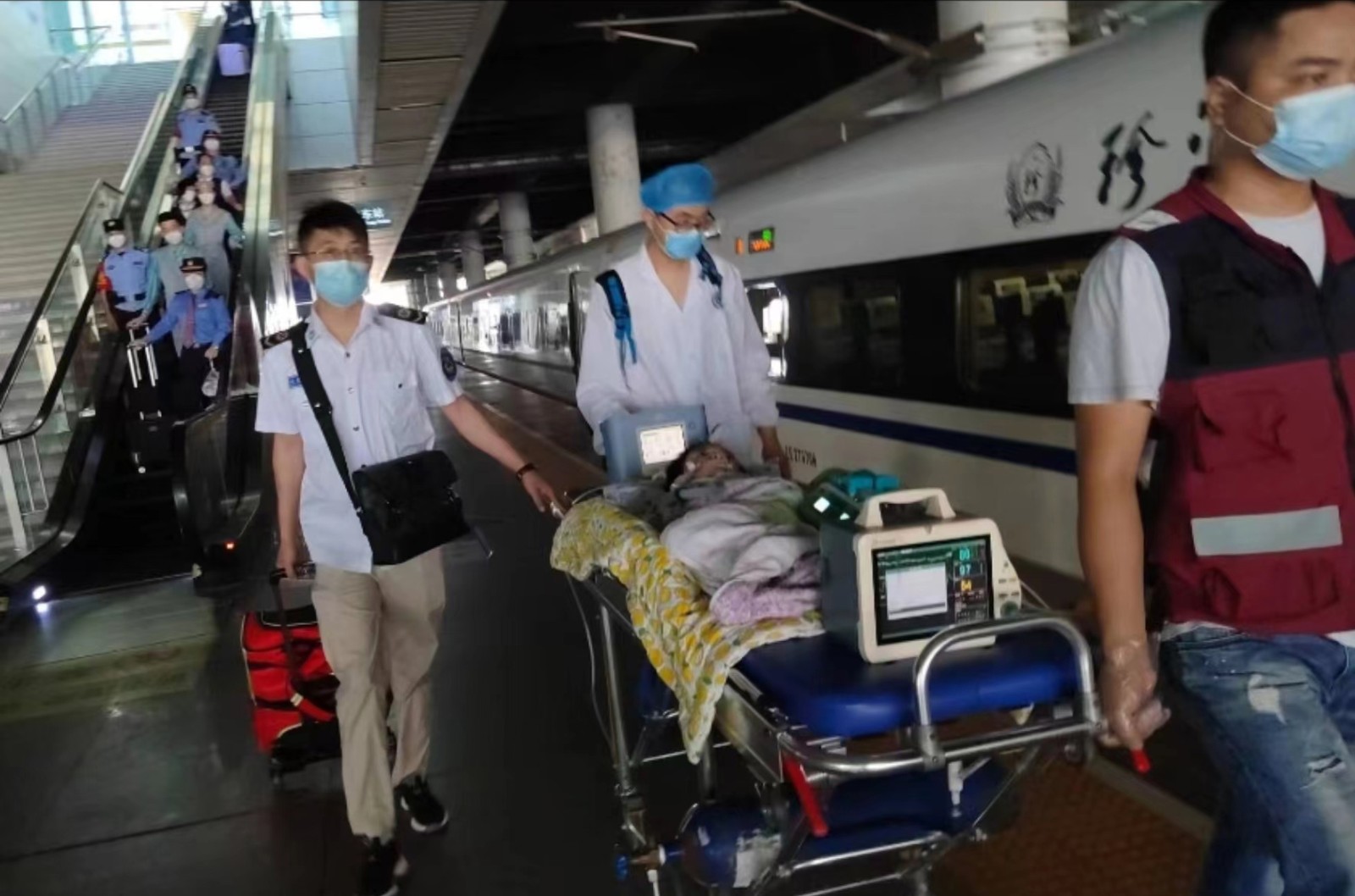 连平县高铁转运公司